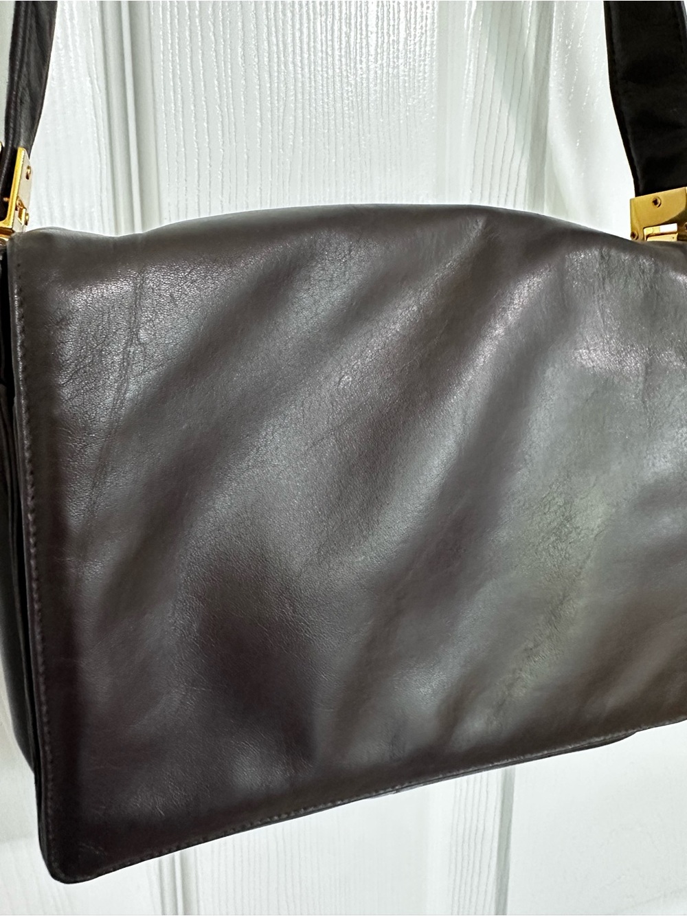 Valerie Stevens Ladies Purse in Chocolate Brown.